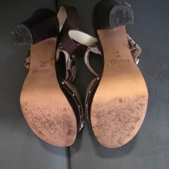 COACH heels - Picture 4 of 4